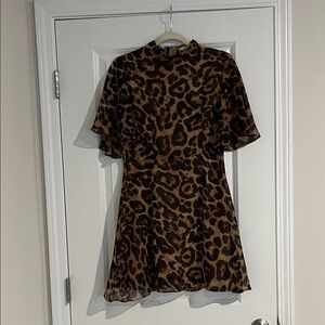 Chic Leopard Print Dress